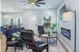 Heaven-sent Convenient 4BR 3BA Near Downtown - San Antonio - 5