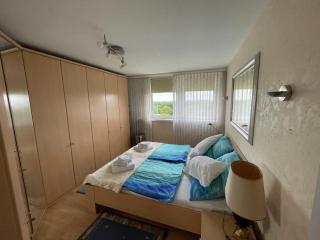 Zentrales Rooftop-Apartment mit Balkon für bis zu 5 Personen - Marl - 6