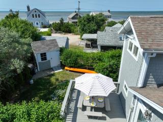 Just a few steps to Ellis Landing Beach - Brewster - 9
