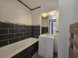 Appartement dans résidence avec piscine - 2