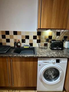 MacIver City Apartments Farraline Court - 4