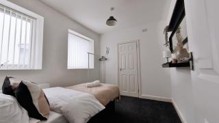 Group Bookings: Up To 30 Guests Across 5 Spacious Flats! Keyless Access Free Wifi & Parking - Birmingham - 3