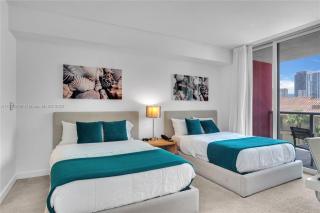 Amazing Studio Spectacular Amenities Near Beach - Hallandale Beach - 8