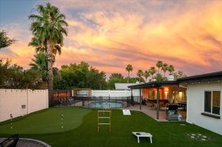 Pickleball Court~ Hot Tub & Pool~ Mini Golf~Games - 4