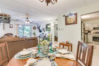 Pool and Beach Access Lovely Mary Esther Condo! - Mary Esther - 4