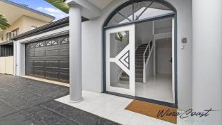 Ocean Views and Vineyards by Wine Coast Holiday Rentals - Seaford - 9