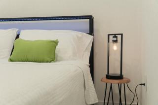 Sovereign studio- Free parking & Self check-in - 4