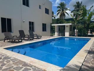 Beach Apartment on Samana Bay with Pool, AC, Fast Wi-Fi, Walk to Beach & River, Whale Watching, Near Salto El Limón - Santa Bárbara de Samaná - 9