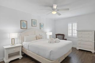 Gorgeous Newly Renovated Marina Front Condo - Captiva - 3