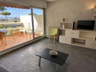 Appartement 2 Pièces avec Terrasse, Parking Privé - FR-1-731-90 - 4