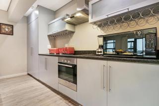 2 BD Penthouse in the heart of the Mother City - 4