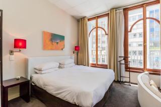 1 Bedroom Apartment with Roof Top Views - 4