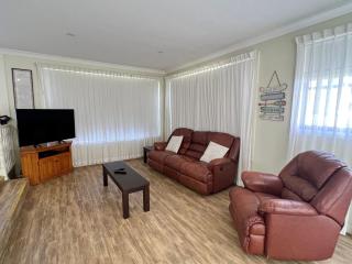 Beach House Landsborough - Bring your own linen - South West Rocks - 8