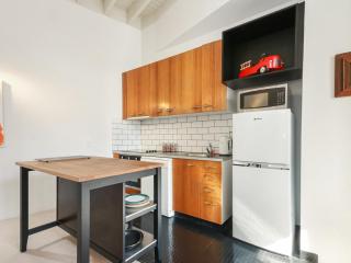 Spacious 1 Bedroom Apartment in Teneriffe Brisbane - Brisbane - 3