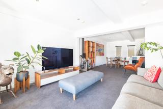 Light-Filled Converted Warehouse 2 Bedroom Apartment in Prahran - Melbourne - 1