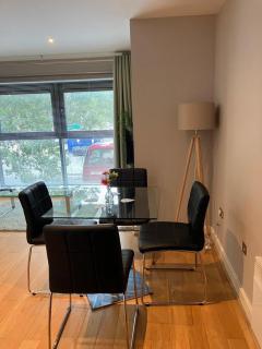 Contemporary 1BD Flat - Bristol City Centre! - 9