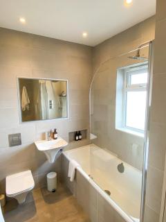 Sleek Scandi-Inspired 2BD Flat Fulham - Londra - 3