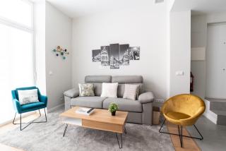 Bright and Airy 2 Bedroom Apartment in Madrid - 0