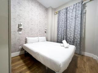 Comfy apt for 9 in Las Ventas - Madrid - 8
