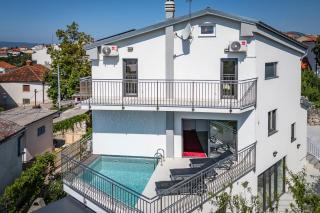 Pool House Old Town - Happy Rentals - Novi Vinodolski - 0