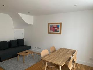 Spaciously renovated 2BD Flat - Camden - 8
