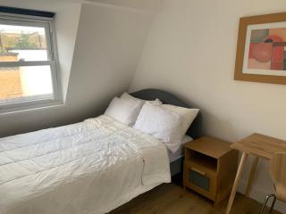 Spaciously renovated 2BD Flat - Camden - London - 1