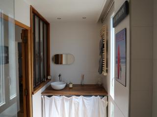 Amazing 1 Bedroom Apartment at Abbesses - Paris - 3