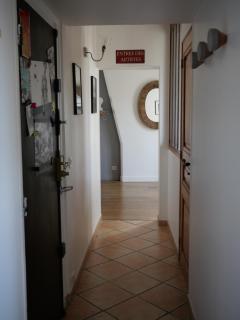 Amazing 1 Bedroom Apartment at Abbesses - Paris - 1