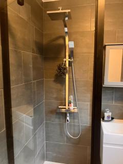 Spacious 1BD Flat - 4 mins to Regent's Canal! - 1