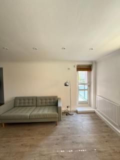 Spacious 3BD Flat Close to Tube - Fulham! - London - 6