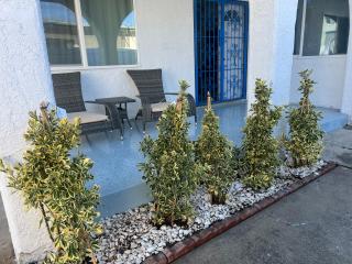 Entire home in Lawndale Los Angeles - 0