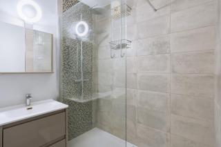Exuberant 1BD Apartment near Canal Saint-Martin! - París - 0