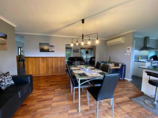 At HOME on HOLMES - Bridport - 8