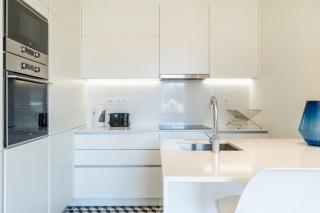 Modern 1 Bedroom Lisbon Apartment with Balcony - Lisbon - 0