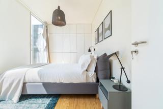 Modern 1 Bedroom Lisbon Apartment with Balcony - Lisbon - 5