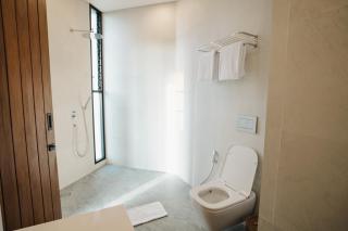 Seis villa 3BR villa in Canggu area with gym coworking parking security and full services - Tumbak Bayuh - 5