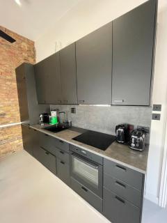 Sleek & Central 1BD Flat - Battersea Park - 7