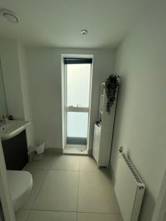 Spacious & Family Friendly 3BD House - Stratford - Londra - 3