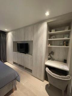 Modern and Luxurious 2 Bedroom Flat - Barons Court - Londra - 5