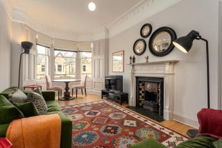 Gorgeous 4 bed Apartment right beside the Meadows - Edimburgo - 5