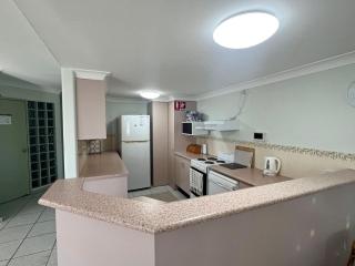 Beachview Apartment 1 - Bring your own linen - South West Rocks - 9