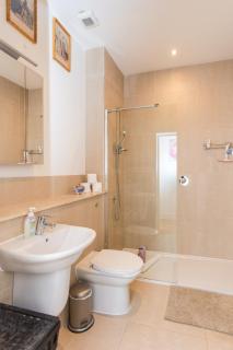 Homely 1 Bedroom Apartment in the Heart of Vibrant Camden - 6