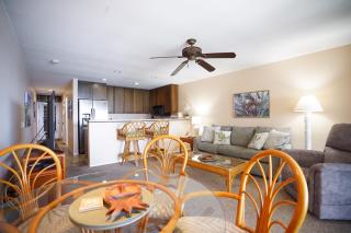 Stunning Oceanfront View Top Floor Condo at Wailua Bay View - 5