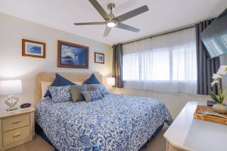 Charming Wailua Bay View Oceanfront Top Floor with an Amazing View! - 1