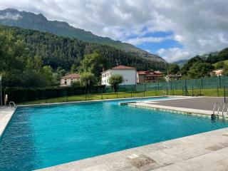 Casa en la montaña con piscina de temporada - Arredondo - 8