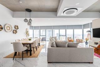 Gorgeous 4bd2bath Bright Airy Penthouse! #355 - 8