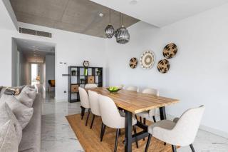 Gorgeous 3BD2Bath Bright Airy Penthouse! #355 - 1