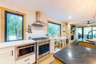 Sandstone Neighborhood 2 Bedroom Condo - Along Shuttle Route! - 6