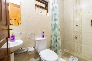 Serenity Retreat - 2 Bed Apartment with Pool & Gym - Nairobi - 3