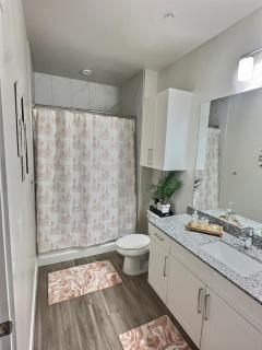 Modern Downtown Oasis - 6